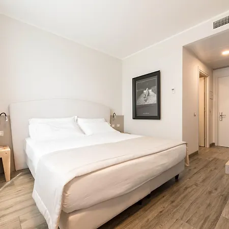 Hotel Db Verona Airport Congress & 4*