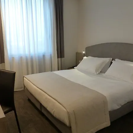 Hotel Db Verona Airport Congress &